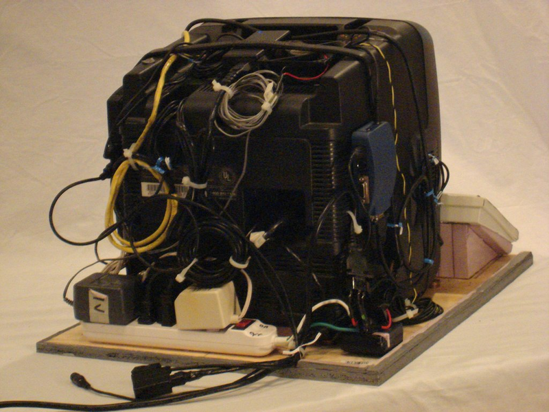 Illustration for article titled This Man Built a Working Computer From Fallout. It's Pretty Damn Great.
